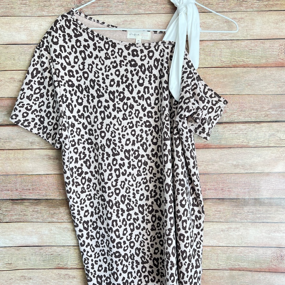 Chic Leopard Print Blouse